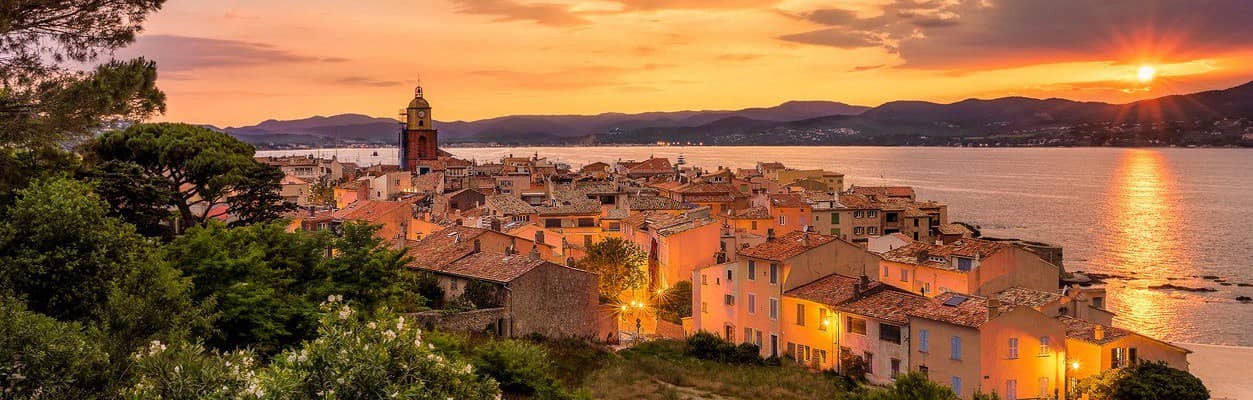 Golfe de Saint-Tropez au coucher du soleil — Golfe Sécurité